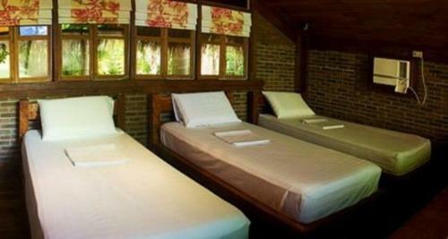 Hotel Chema's By The Sea