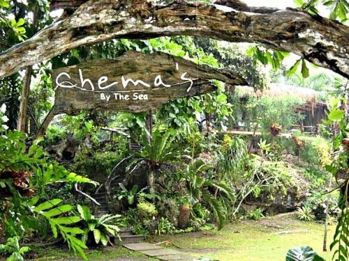 Hotel Chema's By The Sea
