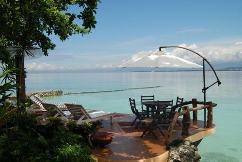 Hotel Chema's By The Sea