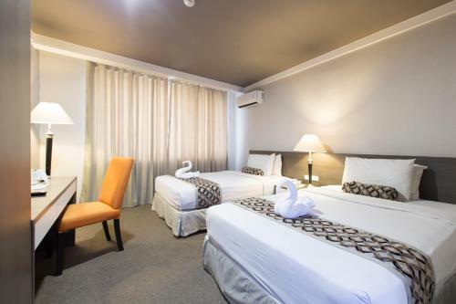 88 Courtyard Hotel