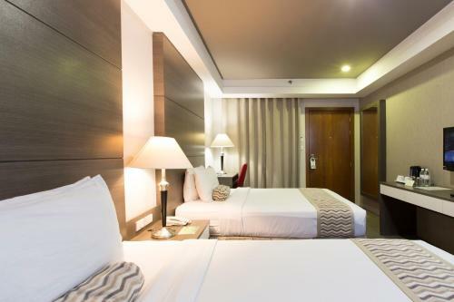 88 Courtyard Hotel