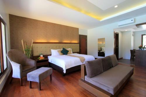 Hotel Coron Soleil Garden Resort