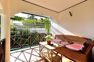 Hotel Nirvana Beach Resort