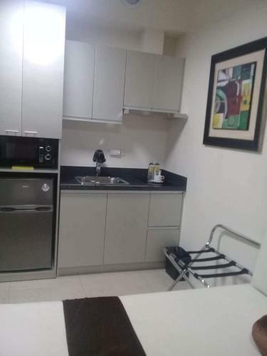 Apartamentos Studio Unit At The Beacon Makati