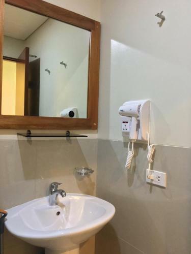 Apartamentos Studio Unit At The Beacon Makati