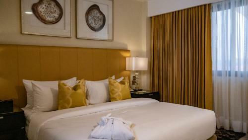 Oak Plaza Hotels East Airport