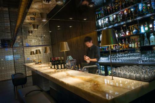 Gateway Hotel, Marco Polo