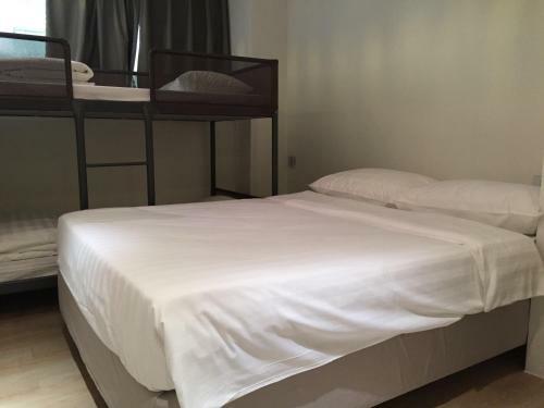 Homy Hotel Central