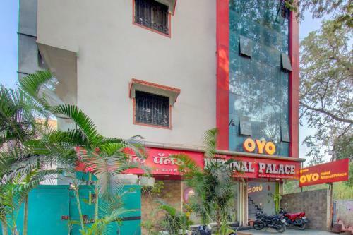 Oyo 11548 Hotel Mrunal Palace