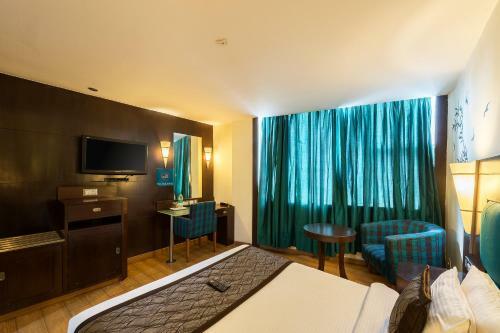 Oyo 316 Hotel Brigade Royale