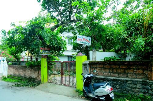 House Of Blue Mangoes