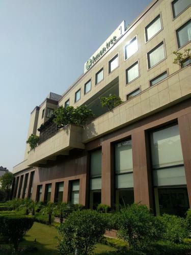 Hotel Lemon Tree Premier 1, Gurugram
