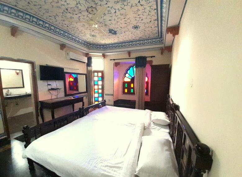 Hotel Sajjan Niwas