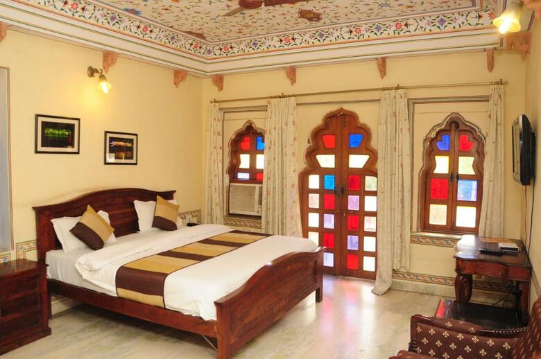 Hotel Sajjan Niwas