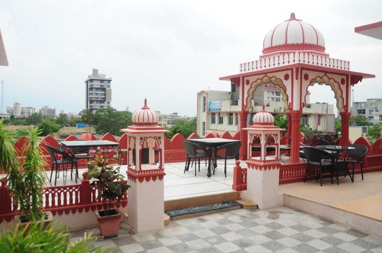 Hotel Sajjan Niwas