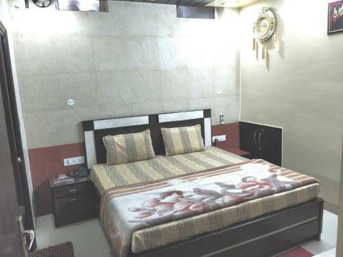 Hotel Jinendra Palace