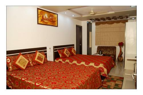 Hotel Jinendra Palace