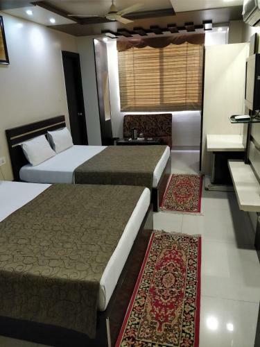 Hotel Jinendra Palace