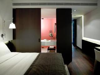 The Met Hotel