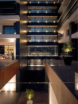 The Met Hotel