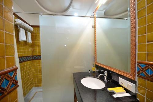 Hotel Kapish Smart-all Pure Veg