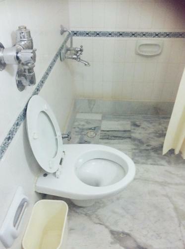 Hostal Hotel Marble Palace
