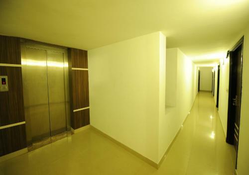Hotel Hkj Residency