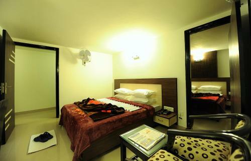 Hotel Hkj Residency