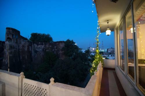 Hotel Chitra Katha