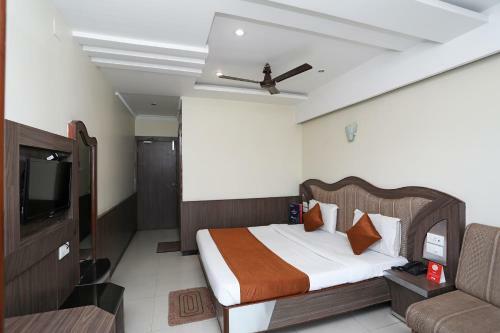 Hotel Oyo Rooms The Waves