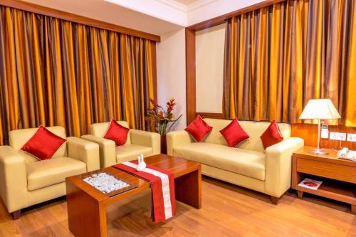 Hotel Octave Suites - Residency Rd