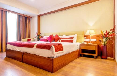Hotel Octave Suites - Residency Rd