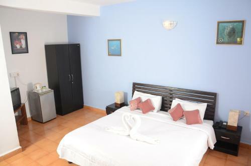 Hotel Paradise Village Beach Resort