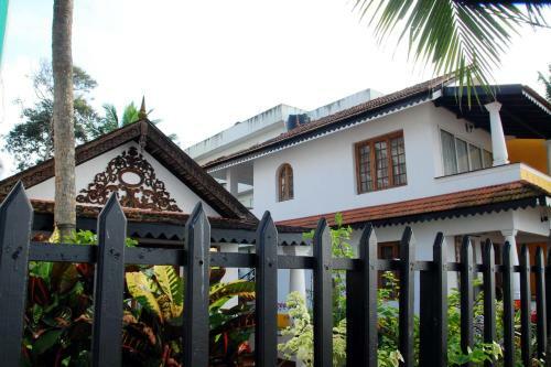 Hotel Kovalam Beach Cottage