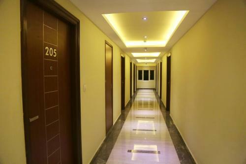 Hotel Maya Residency