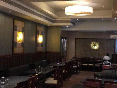 Hotel Maya Residency