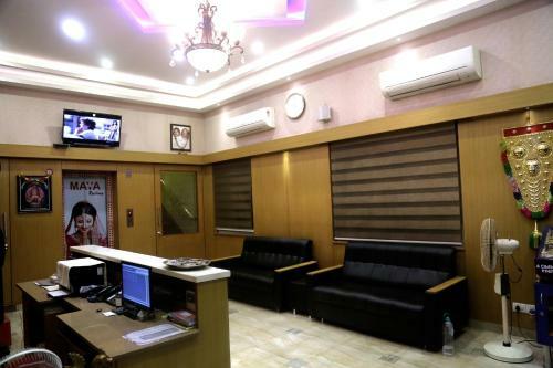 Hotel Maya Residency