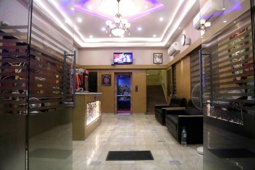 Hotel Maya Residency