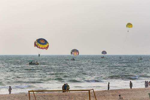 Hotel Chalston Beach Resort