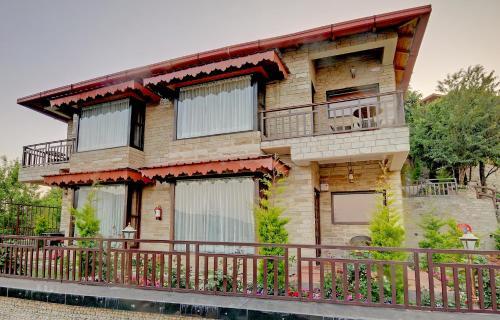 Hotel Ojaswi Himalayan Resort