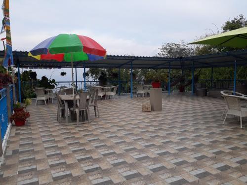 Hotel Oyo 24807 The Shire