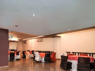 Hotel Oyo 6467 Kochar Plaza