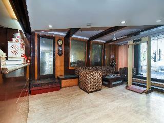 Hotel Oyo 6467 Kochar Plaza