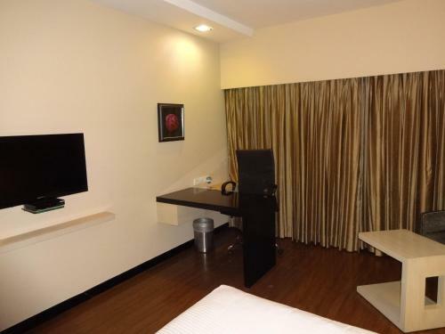 Hotel Green Park Hyderabad