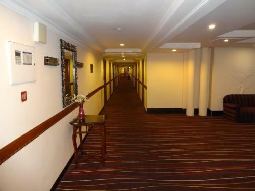 Hotel Green Park Hyderabad