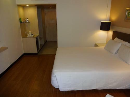 Hotel Green Park Hyderabad