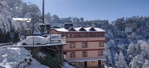 Hotel Meridian With Car Parking