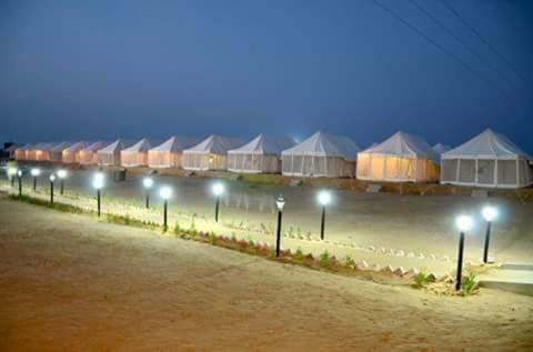 Hostal Javand Royal Desert Safari