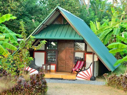 Hotel Kadaloram Beach Resort