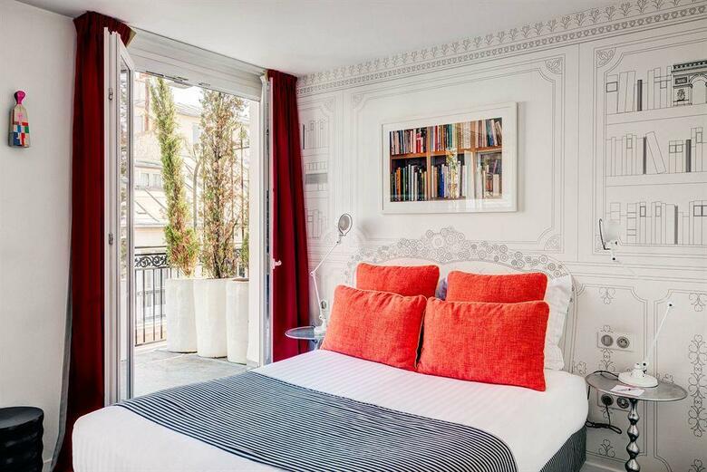 Joyce Hotel
